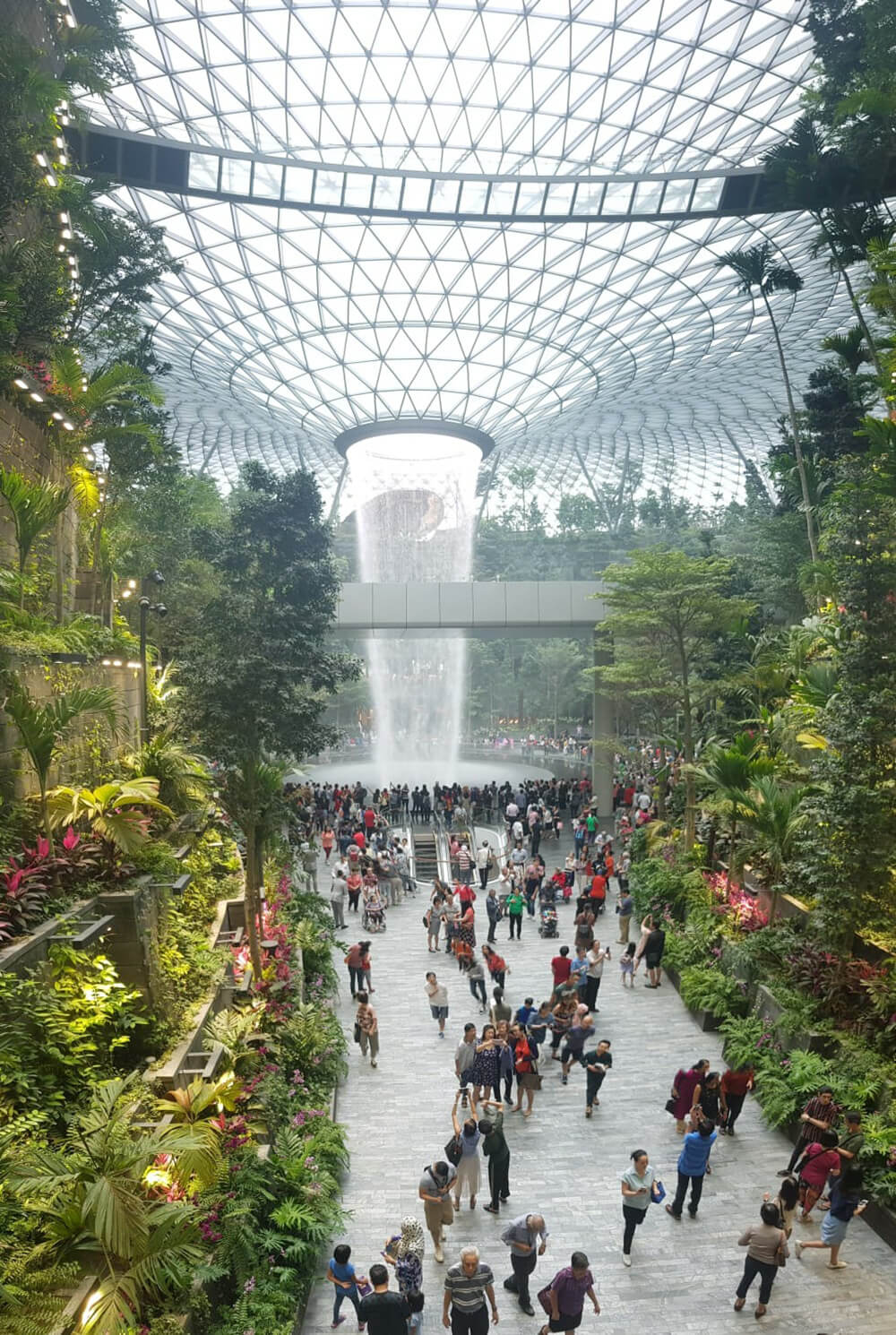 Kiến trúc cảnh quan nhà ga sân bay Jewel Changi- Singapore