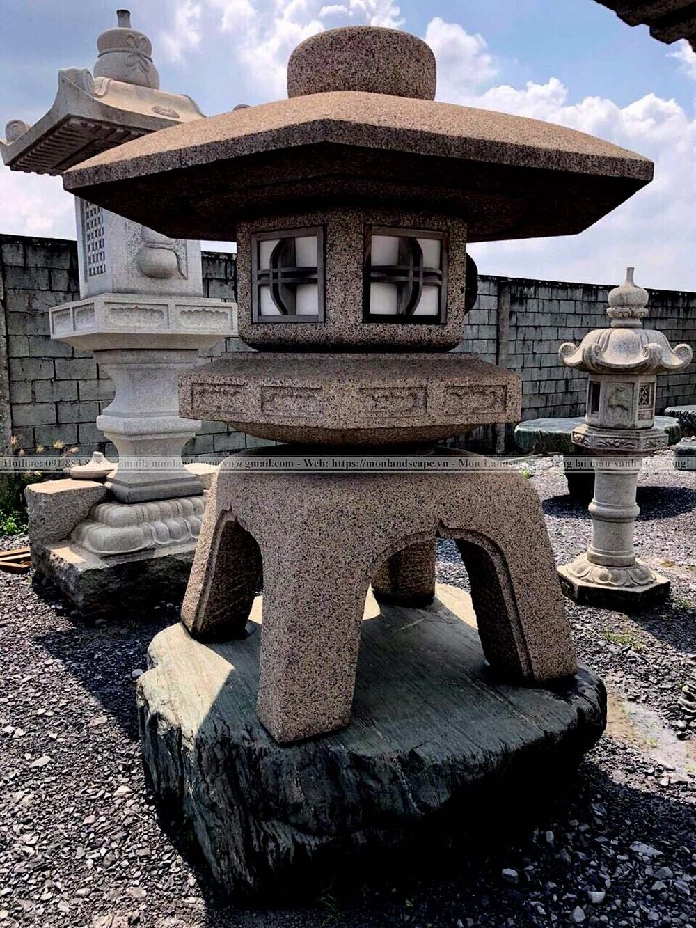 Đèn đá Nhật bản trong sân vườn