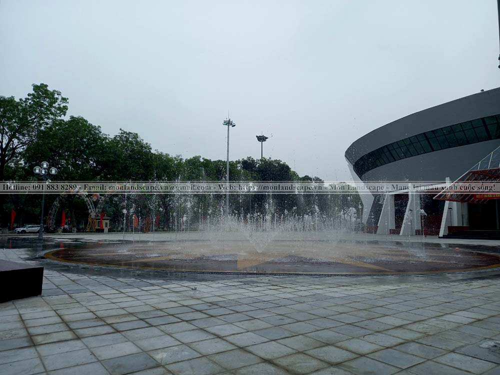 Các đài phun nước trong sân vườn 