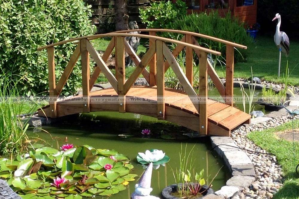 Trang trí cầu gỗ cho sân vườn