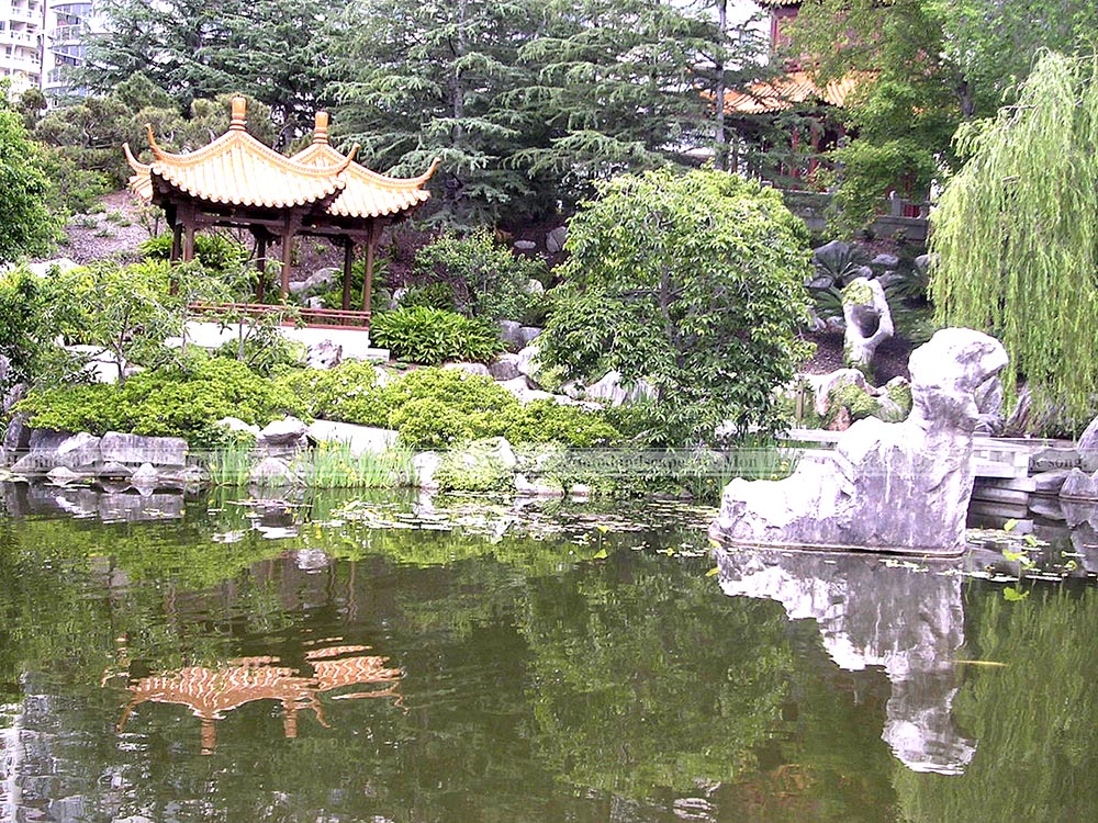 Sân vườn mang phong cách Trung Quốc
