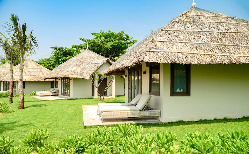 Bungalow thiết kế nhà mái lá thân thiện với môi trường